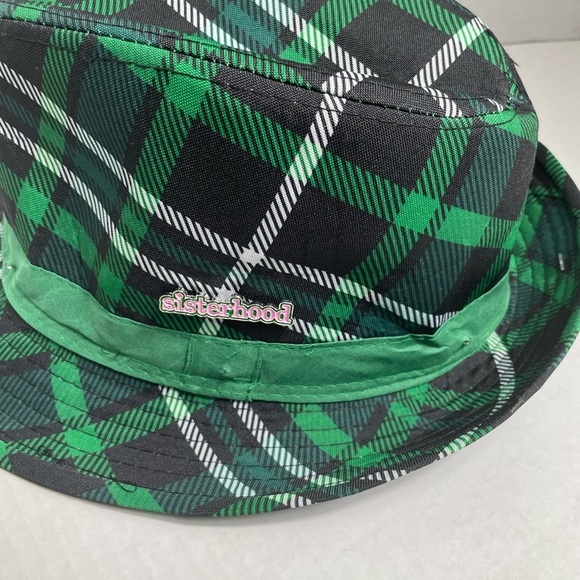 This eye-catching accessory add a fun twist to any event. # AKA - Picture 2 of 5